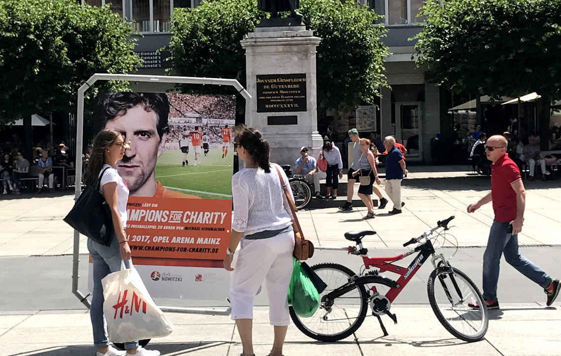 Fahrradanhänger-Werbung