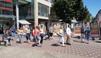 Fahrradanhängerwerbung in der Mainzer Innenstadt für Champions for Charity