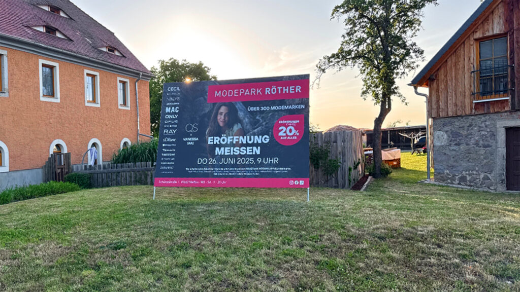 Ein TGF von INOVISCO mit einer Modepark-Röther-Werbung zur Neueröffnung in Meißen am 26. Juni 2025, inklusive Hinweis auf 20 % Rabatt und Markenübersicht.