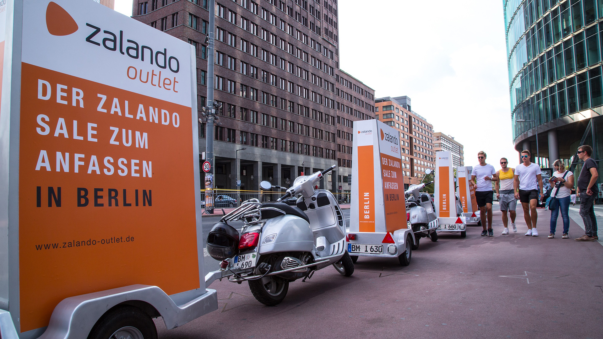 Foto: Zalando wirbt auf CoolLiteScootern von INOVISCO